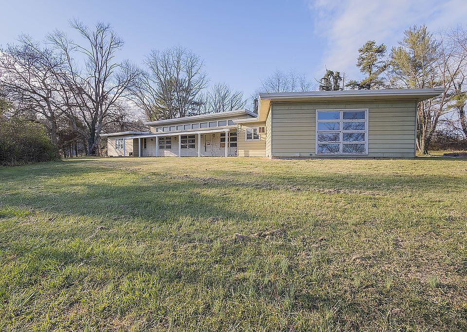 1st image of 28455 Lee Hwy