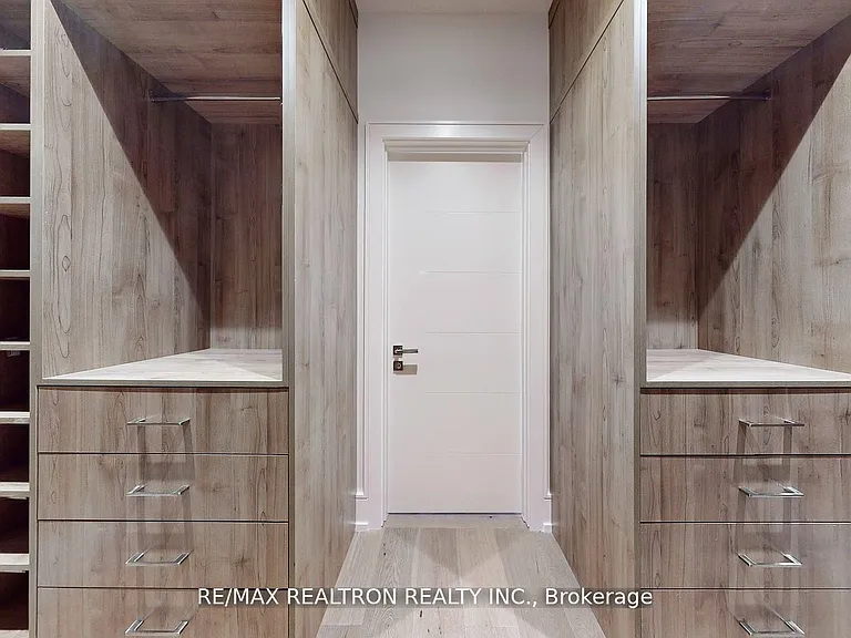 84 Murray Dr — Photo 23