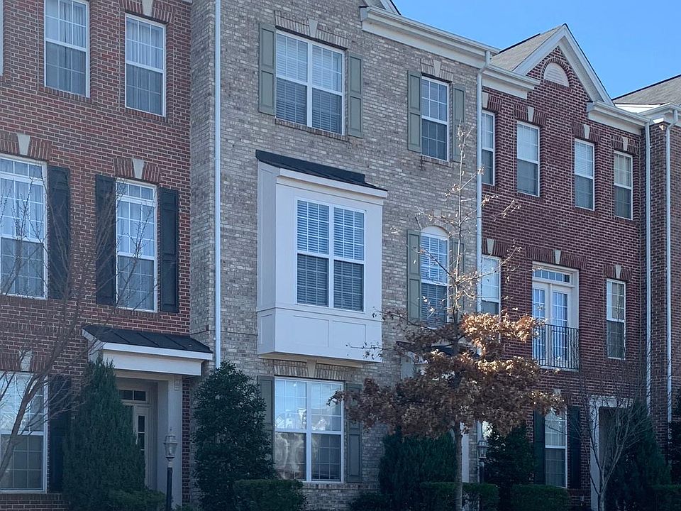 1st image of 2265 Potomac Club Pkwy