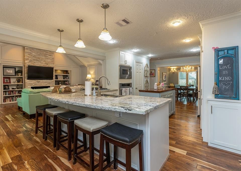 1st image of 5207 Windy Lake Dr