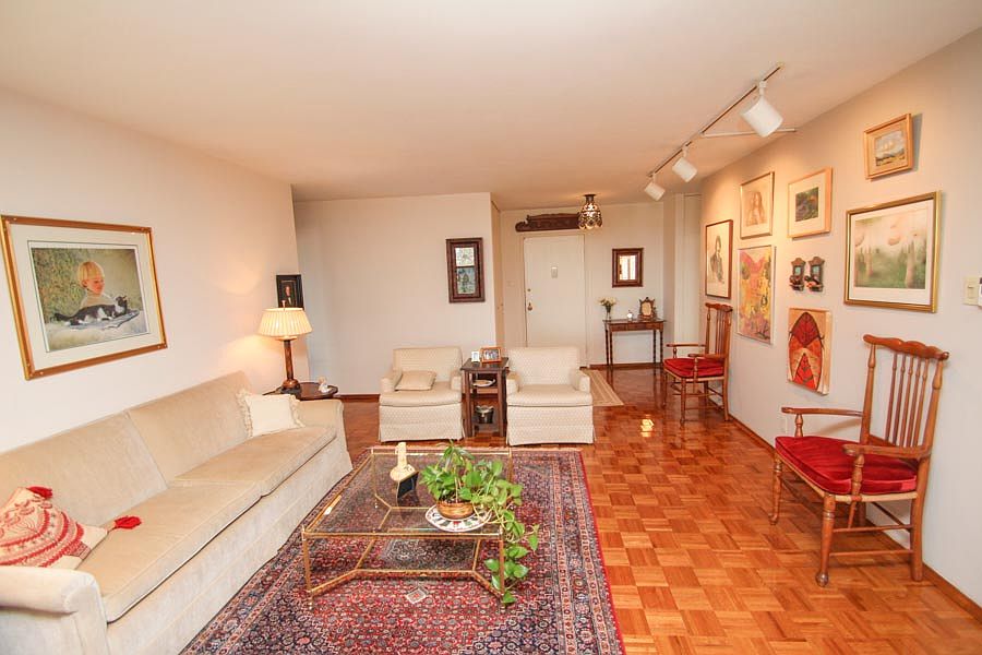 1st image of 2401 Pennsylvania Ave APT 9B23