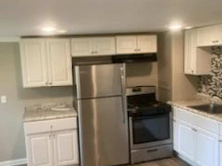 38 Valley St — Photo 2