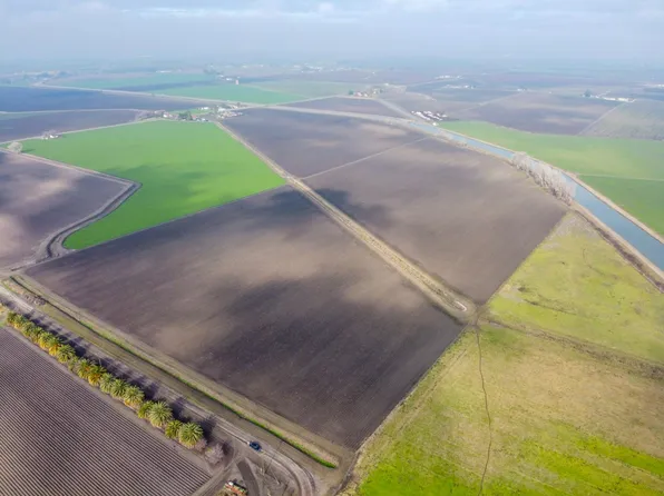 Palm Ave, Dos Palos, CA 93620