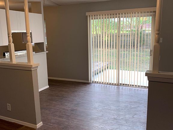 4th image of 210 Westway Dr