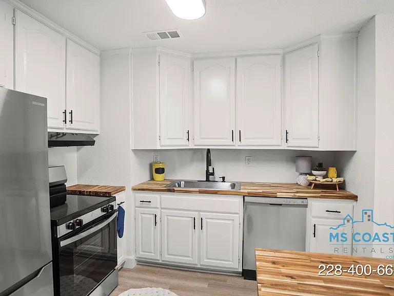 218 Dogwood Dr — Photo 10