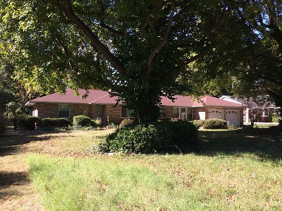 4th image of 221 Norwood Pl