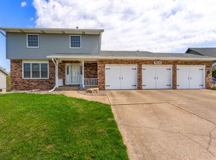 5131 Woodland Ave, Davenport, IA 52807