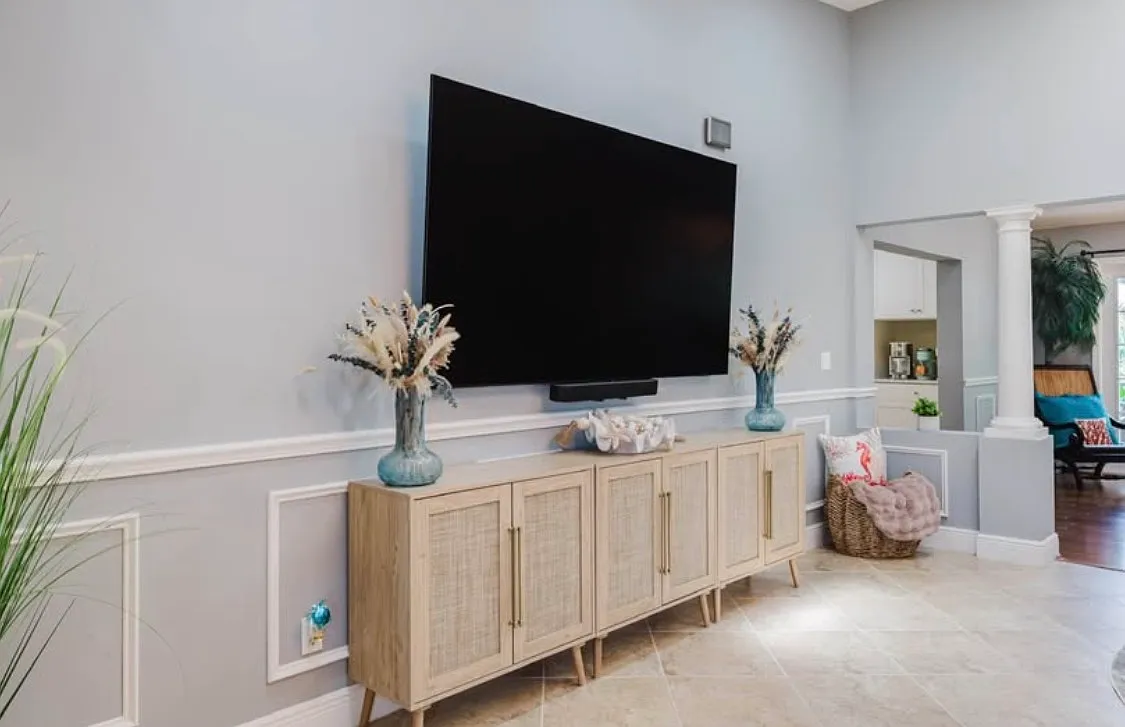 3 bed, 2.5 bath, 1900 sqft, $7,000 — Photo 2