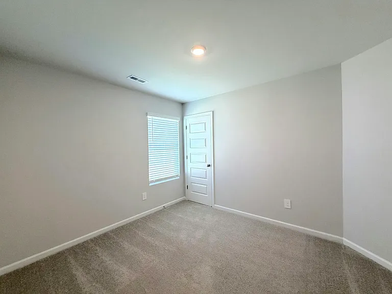 128 Challenger Way — Photo 27