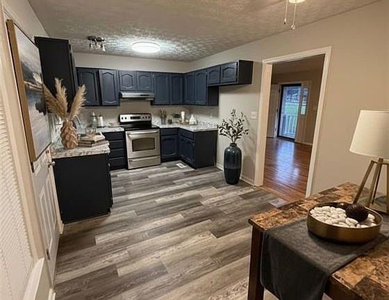 5th image of 30 Stephen Ct