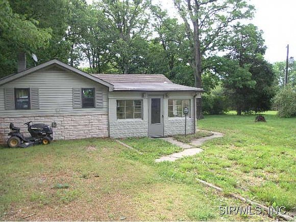 1st image of 5928 Fussner Ln