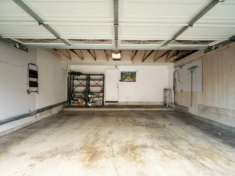 3625 Meadowlark St — Photo 38