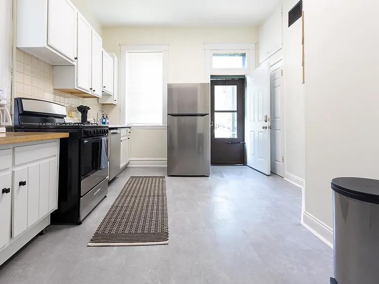 4376 W Pine Blvd — Photo 33