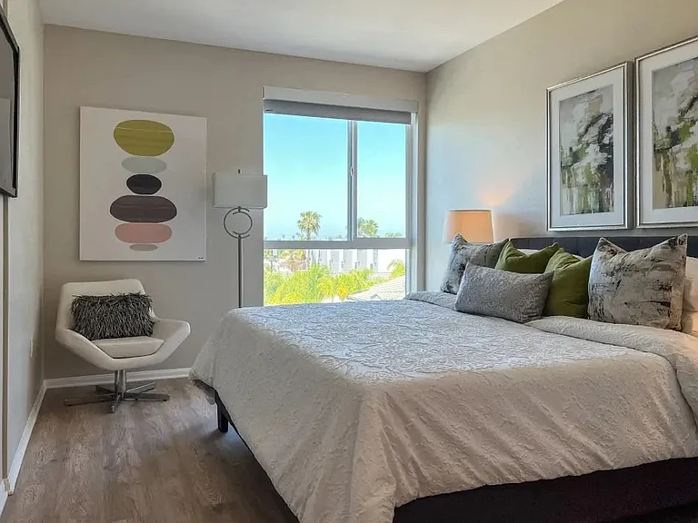 Ollie North Park Lofts — Photo 10