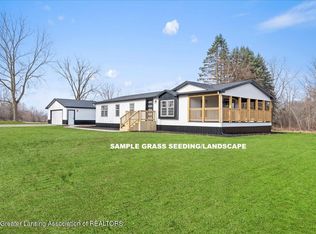 1976 Bolock Hwy, Charlotte, MI 48813