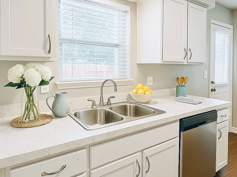 Central Park Townhomes — Photo 9