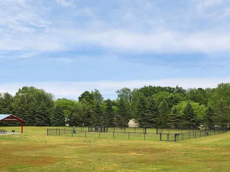 West Olive Estates — Photo 9
