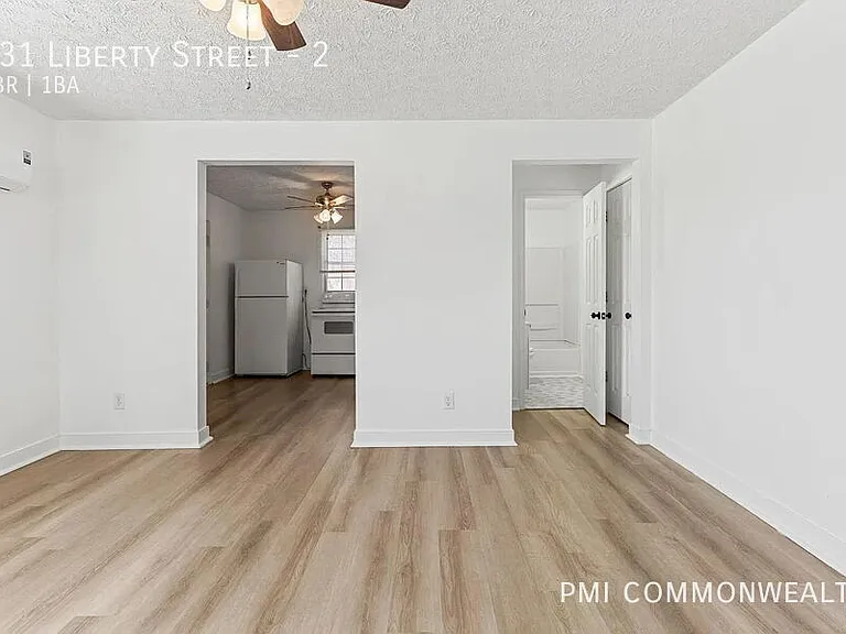 831 Liberty St #2 — Photo 8