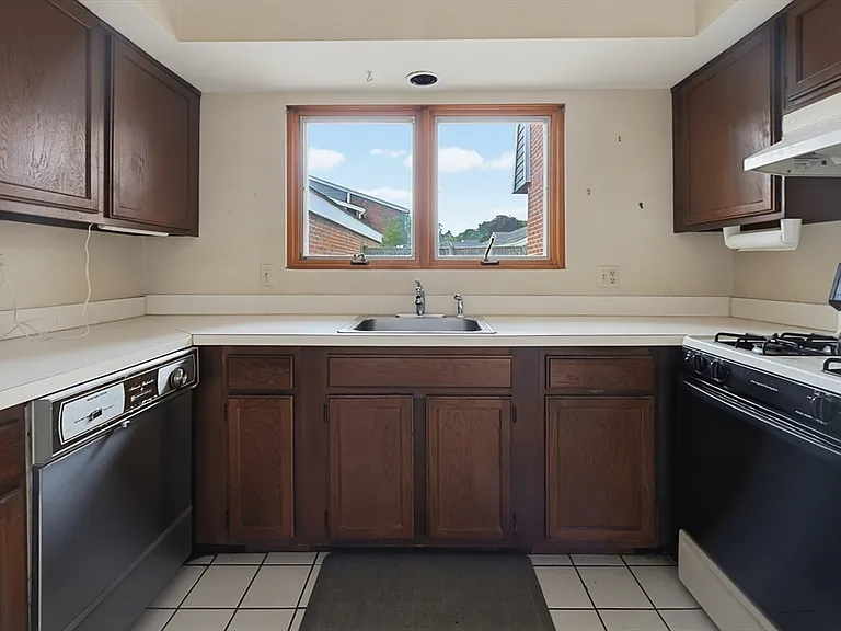 52 Rosewood Dr #52 — Photo 14