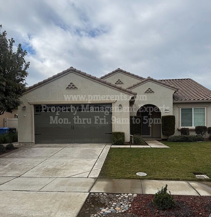 1st image of 2657 Roseberry Ave
