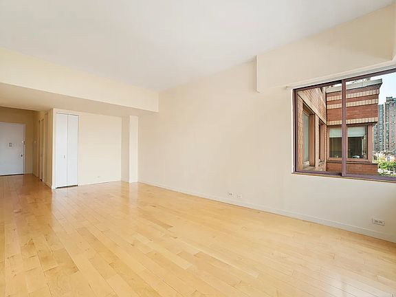 5th image of 393 W 49th St APT 6K