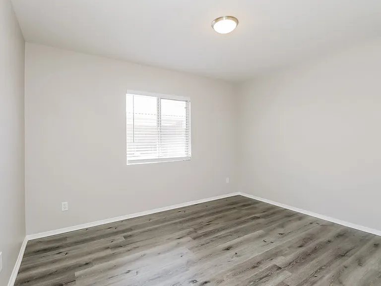 94 W Gail Dr — Photo 13