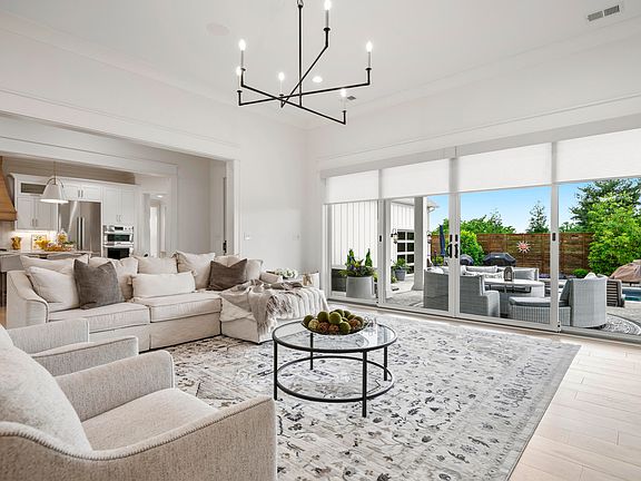 8th image of 101 Kensington Pl
