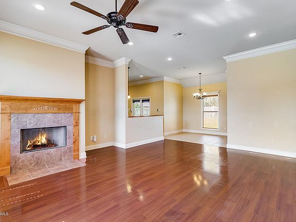 5th image of 204 Waterberry Dr