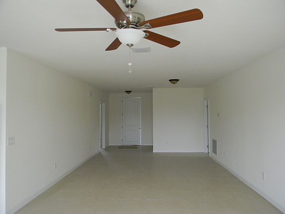 5th image of 1525 Seahorse St