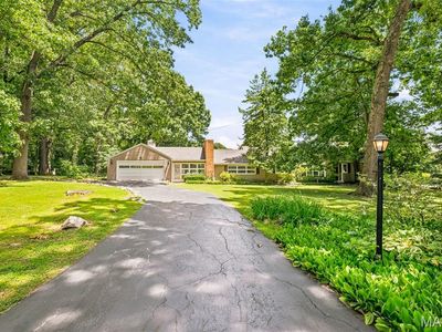 1310 Hollins Dr, Saint Louis, MO, 63135