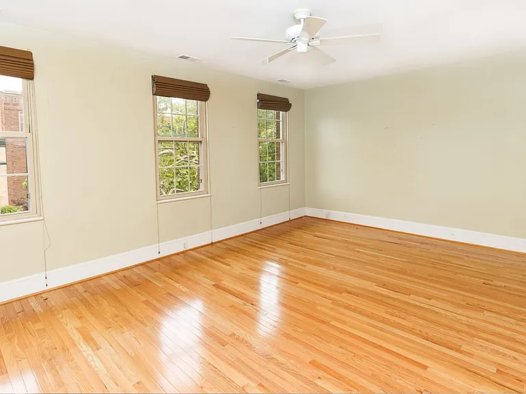 1738 T St NW #4 — Photo 23
