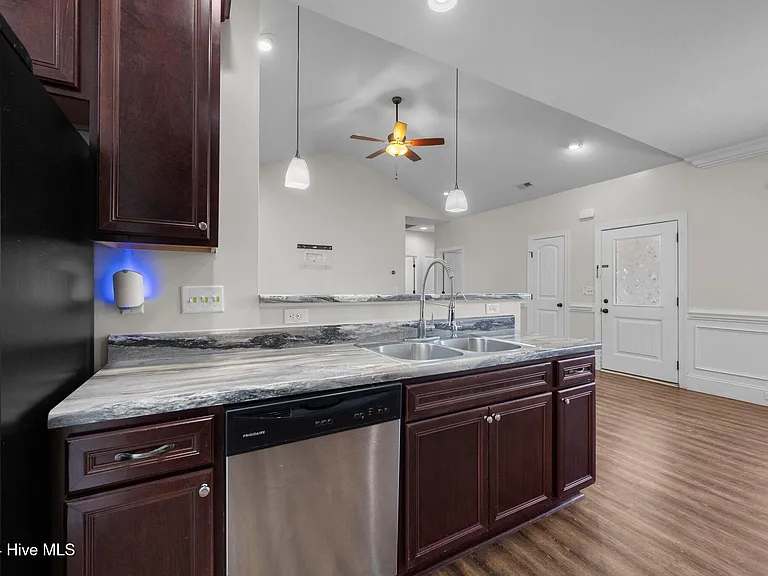 604 Tar Landing Rd — Photo 11