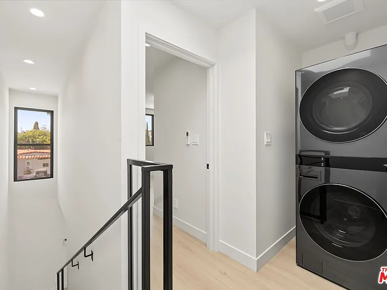 5843 Whitworth Dr — Photo 10