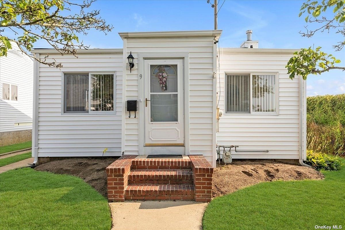9 Dewey Street, East Rockaway, NY 11518 Zillow
