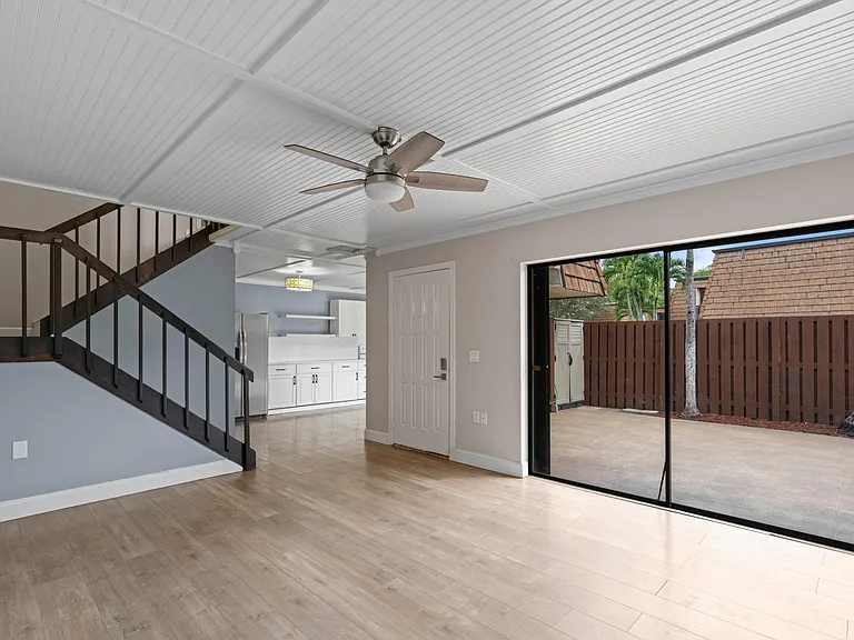 1405 14th Ln — Photo 17