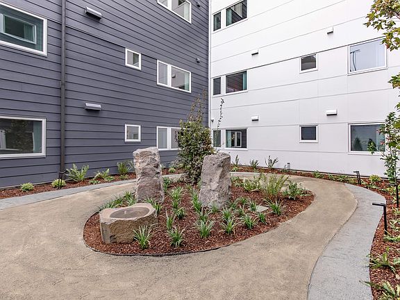5th image of 1353 Tacoma Ave S #403