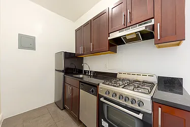 266 Washington Avenue, #B11