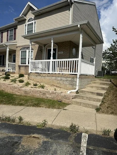 1322 Old Windmill Cir