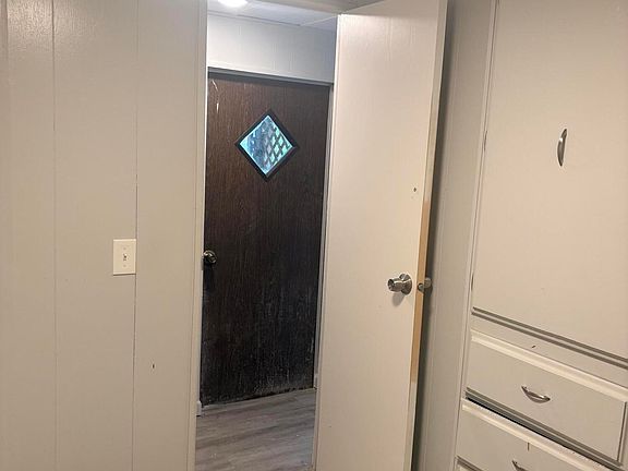 5th image of 2152 GLEN GARDNER Drive