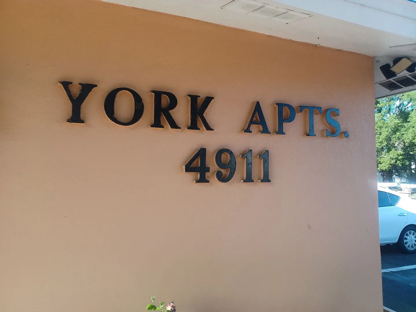 4911 York St — Photo 1