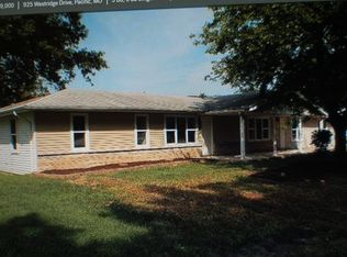 925 Westridge Dr, Pacific, MO 63069