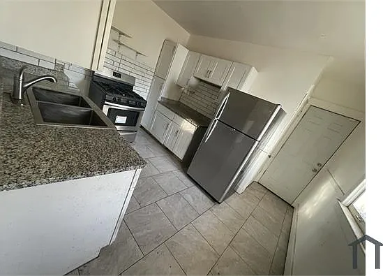 2963 Vicksburg Ave #2 — Photo 16