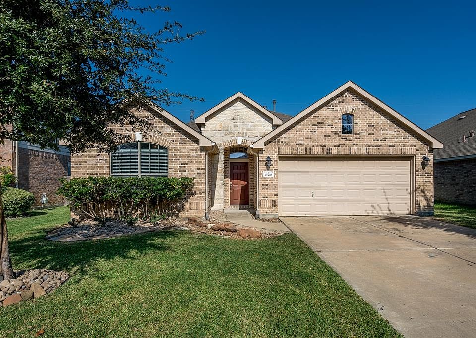 1st image of 16718 Dellwood Springs Dr
