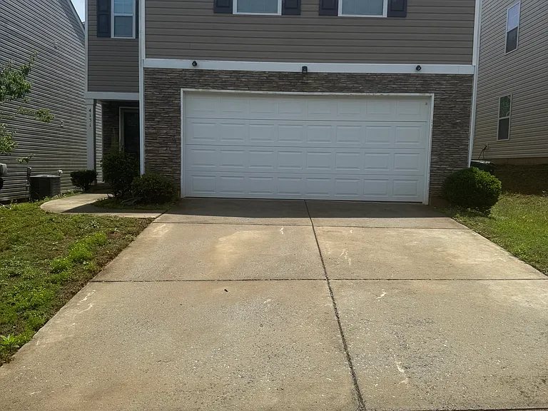4131 Long Arrow Dr — Photo 1