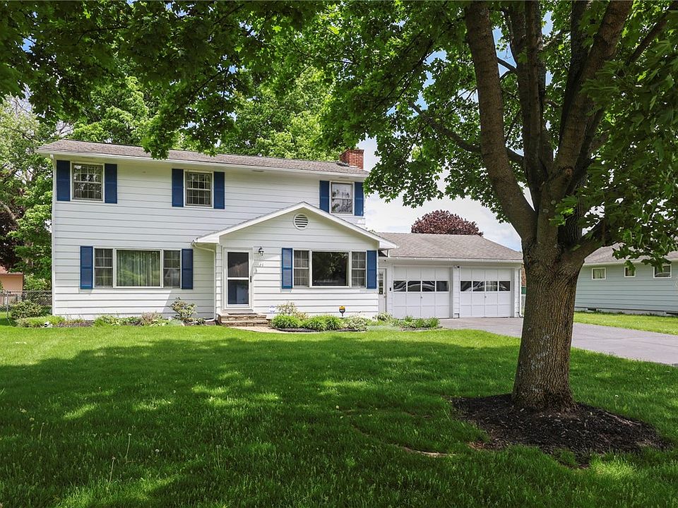 1st image of 124 Holiday Dr