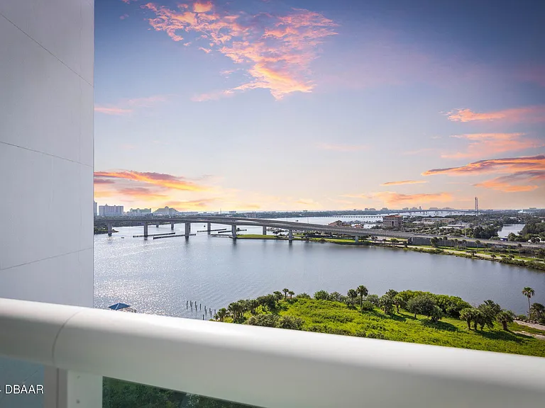 231 Riverside Dr #12091 — Photo 92