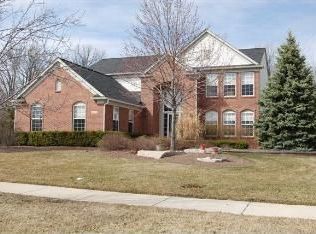48822 Manhattan Cir, Canton, MI 48188