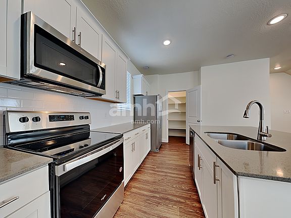 4th image of 11087 S Blue Bayou Dr