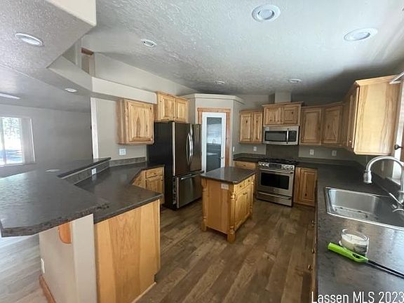 2nd image of 687-690 Juniper Way