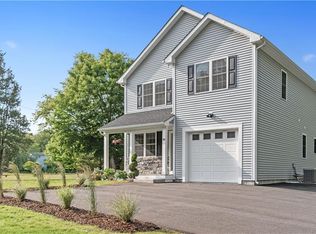 398 Westerly Bradford Rd, Westerly, RI 02891